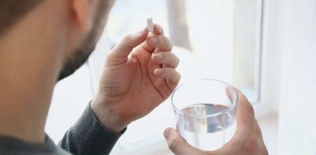 Cảnh báo rủi ro khi dùng thuốc giảm đau kết hợp ibuprofen và codeine