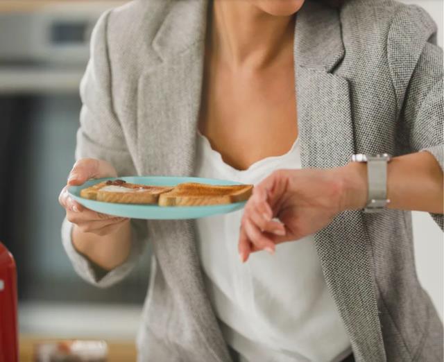 2 thói quen ăn sáng làm chậm quá trình trao đổi chất, khó giảm cân