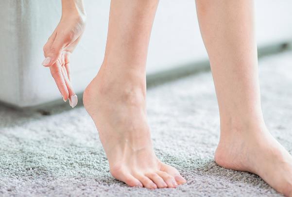 3 cách trị nứt gót chân bằng vaseline và các nguyên liệu có sẵn