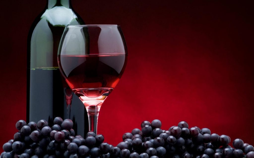 Những ai tin rằng một ly rượu vang đỏ mỗi ngày tốt cho sức khỏe đừng bỏ qua bài viết này