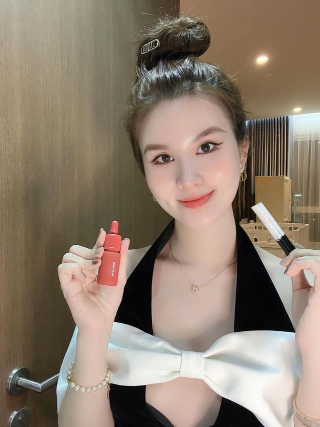 Streamer Chu Phương Linh – Mách chị em cách dùng kem dưỡng an toàn để có làn da khỏe đẹp
