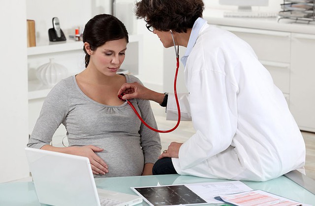 Mẹ bầu có nên lo lắng khi nhịp tim nhanh?