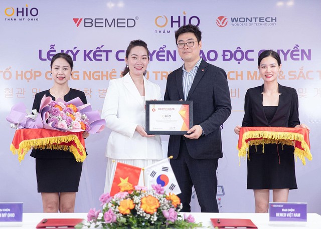 Đội ngũ bác sĩ OHIO nhận chuyển giao công nghệ cùng chuyên gia Hàn Quốc