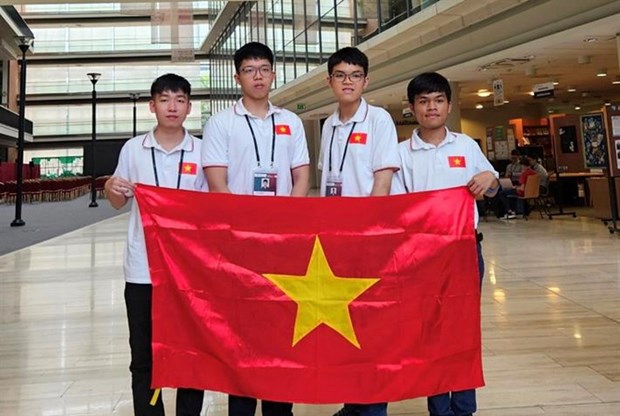 Cả 4 học sinh Việt Nam đoạt huy chương ở Olympic Tin học Quốc tế 2023