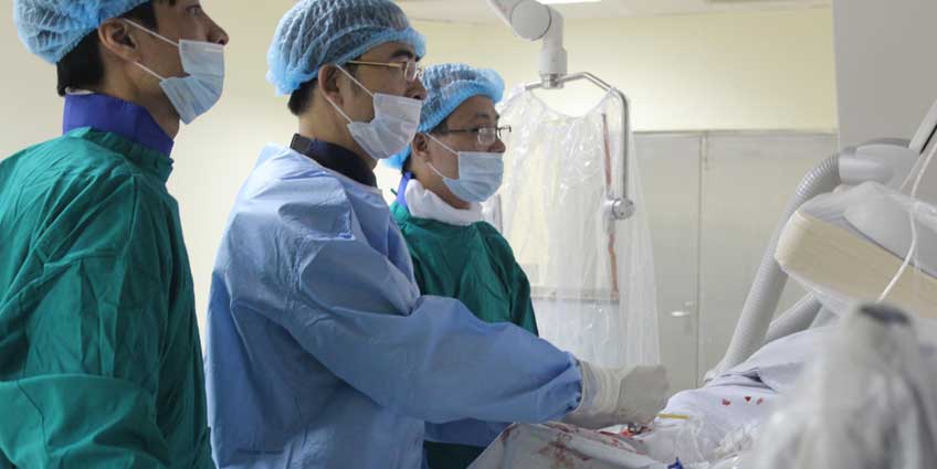 Bệnh viện Tim Hà Nội chuyển giao kỹ thuật tim mạch cho 16 bệnh viện vệ tinh