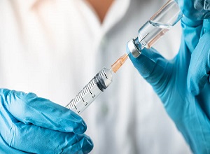 FDA phê duyệt tiêm liều 4 vắc xin Covid-19 cho người 50 tuổi trở lên