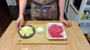 Cách làm món bánh hamburger nhân phô mai béo ngậy chuẩn Nhật (Phần 1)