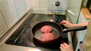 Cách làm món bánh hamburger nhân phô mai béo ngậy chuẩn Nhật (Phần 3)