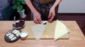 Cách làm bánh nướng Pie nhân phô mai đậu đỏ từ vỏ lá nem ngon nhức nách (Phần 2)