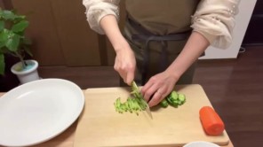 Cách làm món miến trộn rau củ vô cùng đơn giản (Phần 1)