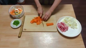 Cách nấu canh miso thịt lợn kết hợp cùng rau củ thơm ngon chuẩn Nhật  (Phần 1)