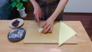 Cách làm bánh nướng Pie nhân phô mai đậu đỏ từ vỏ lá nem ngon nhức nách (Phần 1)