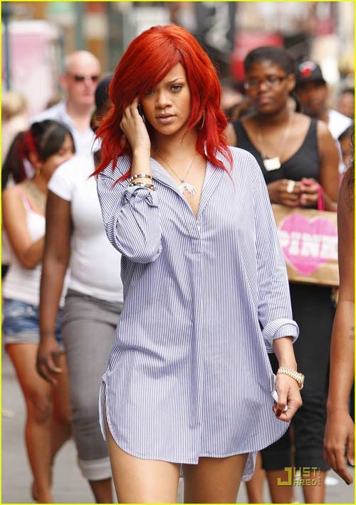 Rihanna đi chơi quên mặc quần  Riri-6